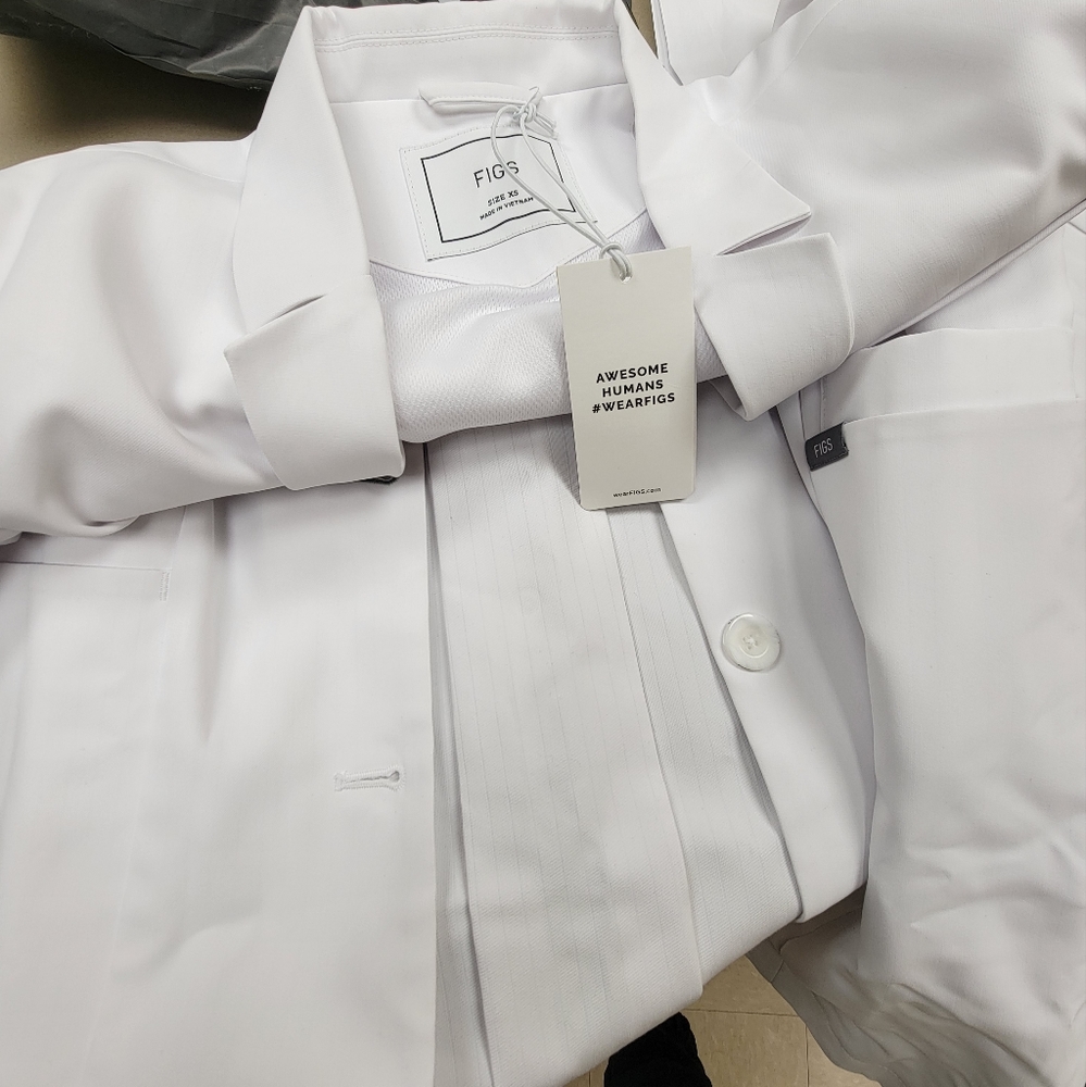 Bellevue Long Lab Coat